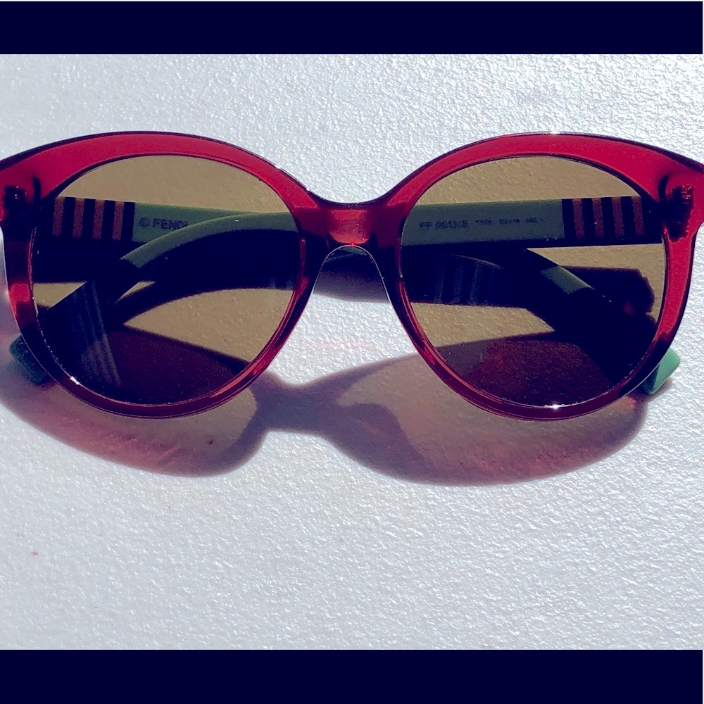 FENDI Sunglasses - Picture 4 of 14